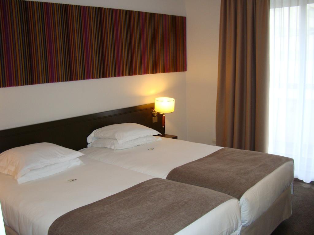 Paris Hotel