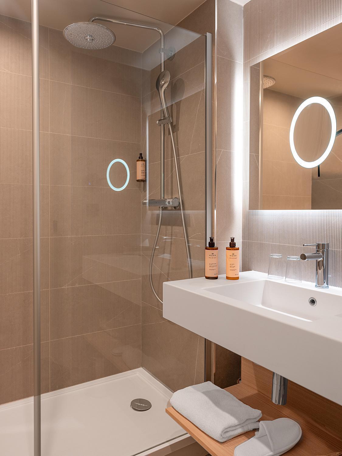 Paris Hotel 4*